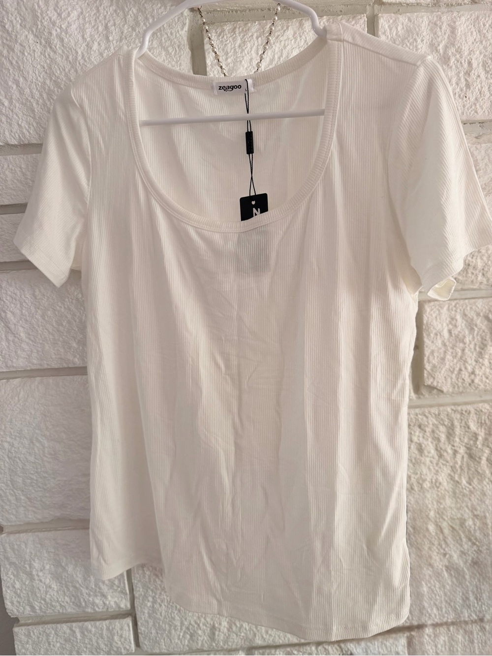 Women's Classic Scoop Neck Tee in White